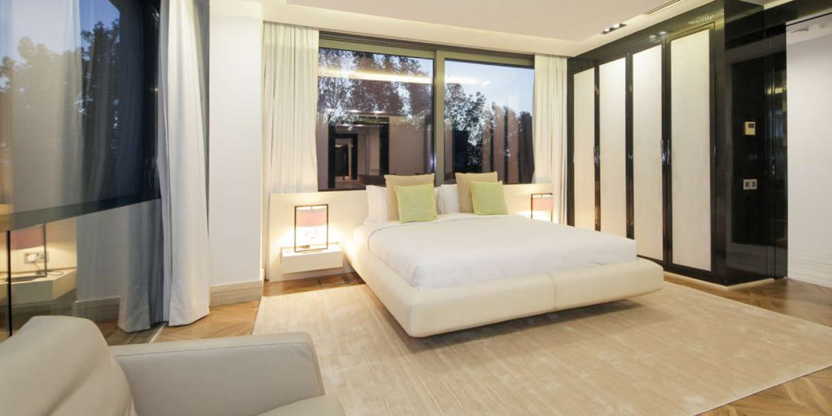 Incorporating Local Art and Décor into Your Furnishing Plan