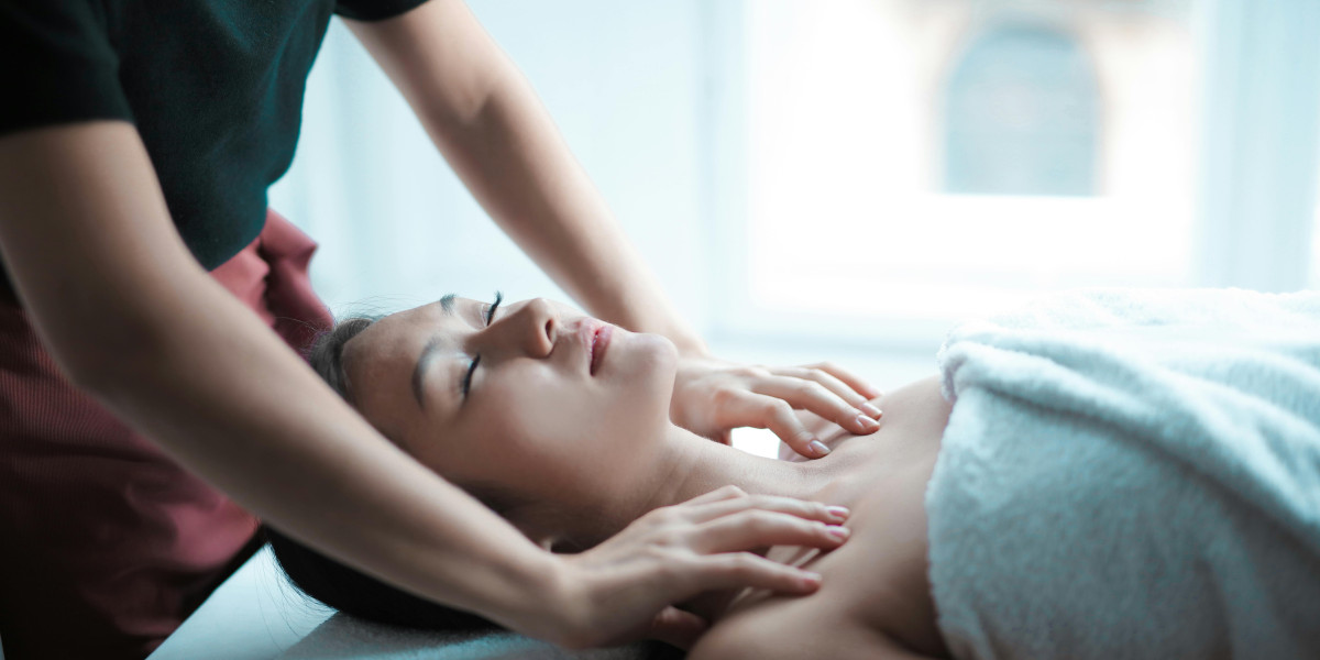 Outcall Massage Sukhumvit & Hotel Massage Bangkok – Premium Relaxation at Your Doorstep by Divine Thai Spa
