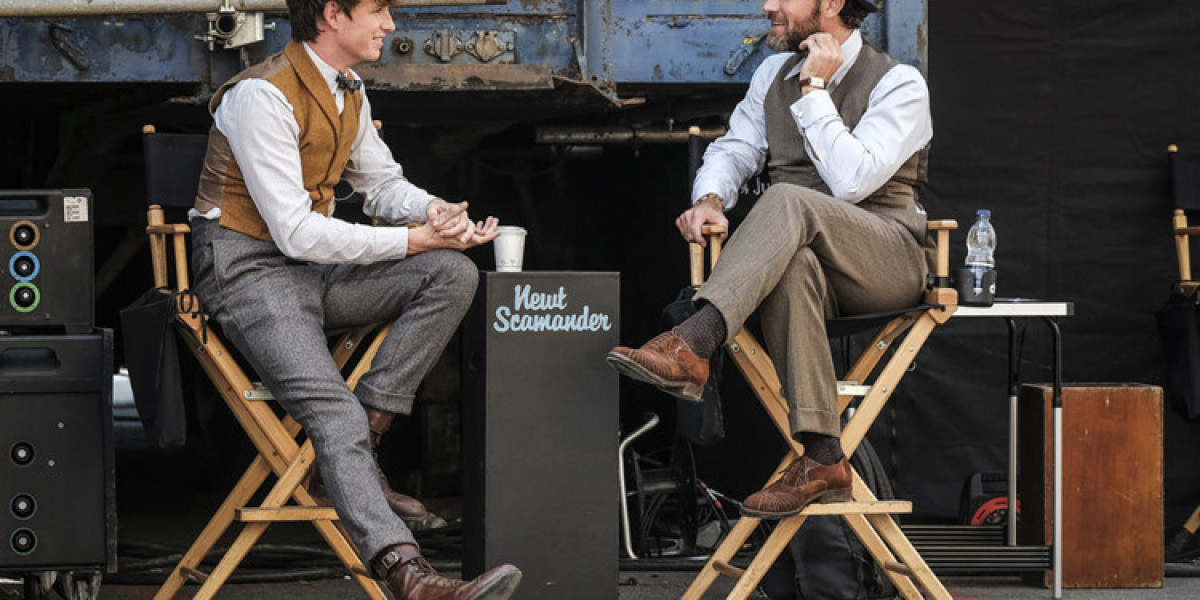 Jude Law as Dumbledore - Fantastic Beasts Sequel
