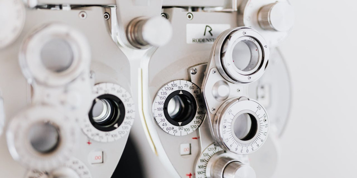 Comprehensive Eye Care Services at Eye Clinics in Tamil Nadu