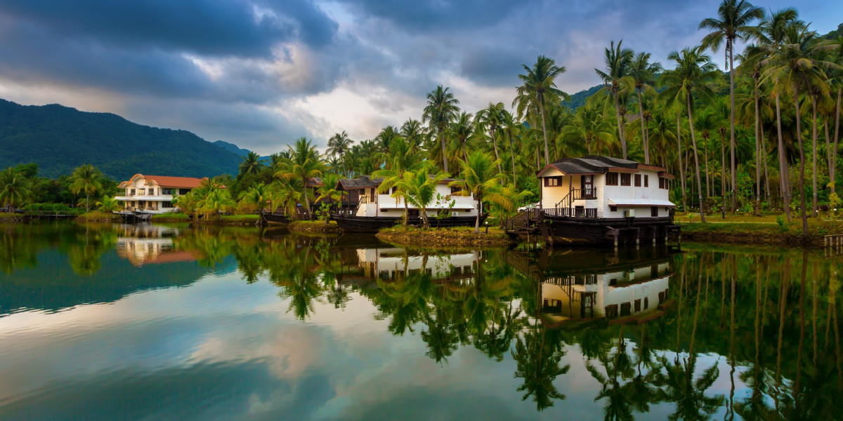 Best Kerala Resorts for a Perfect Summer Vacation: Sea Views, Pools & More