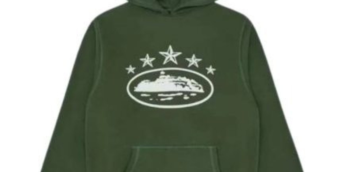 How to Style Your Corteiz Hoodie for Any Occasion