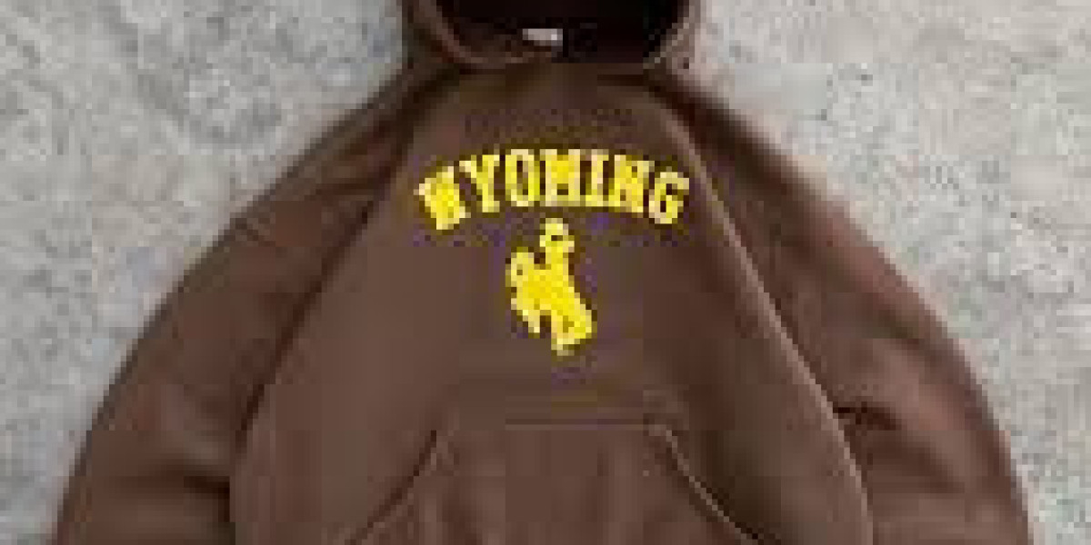 Akimbo Clothing and the Rise of the Akimbo Hoodie: A Streetwear Revolution
