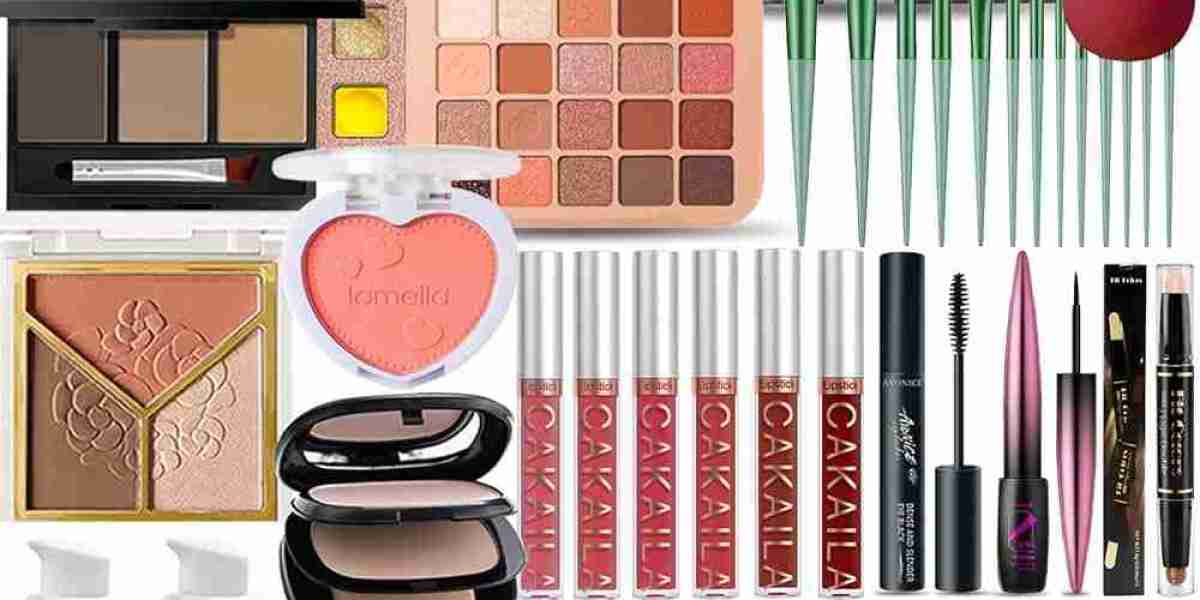 Everything You Need to Know About Glitter Eyeshadow