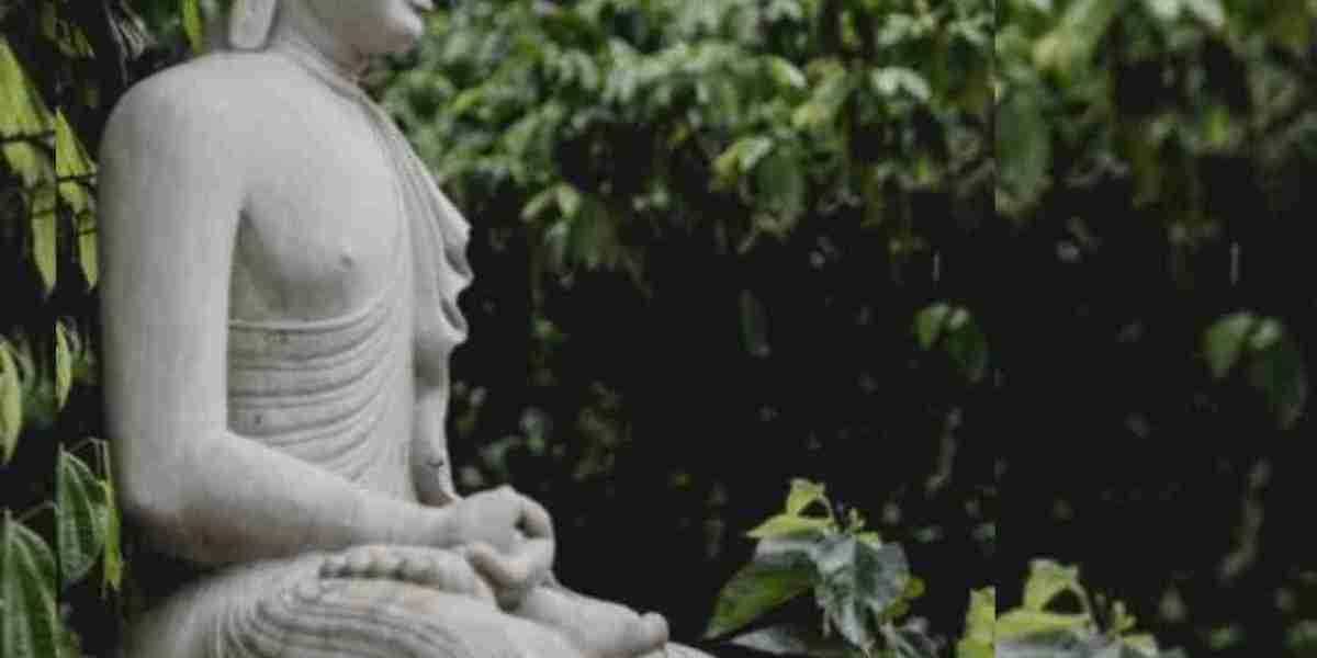 The Spiritual Significance of Buddha Sculptures in Modern Homes