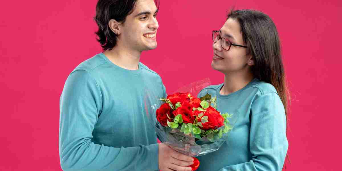 OyeGifts Expands Its Gifting Range With Creative Anniversary Gift Ideas Online