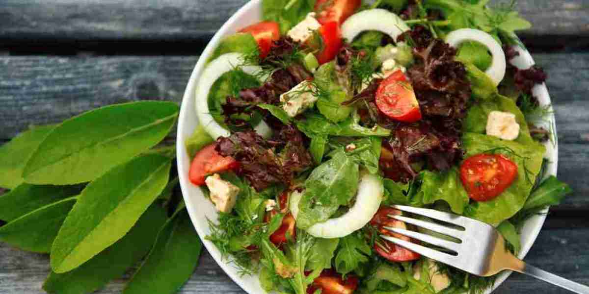 Lunch-Time Salads in Los Angeles: Fresh, Convenient, and Delicious