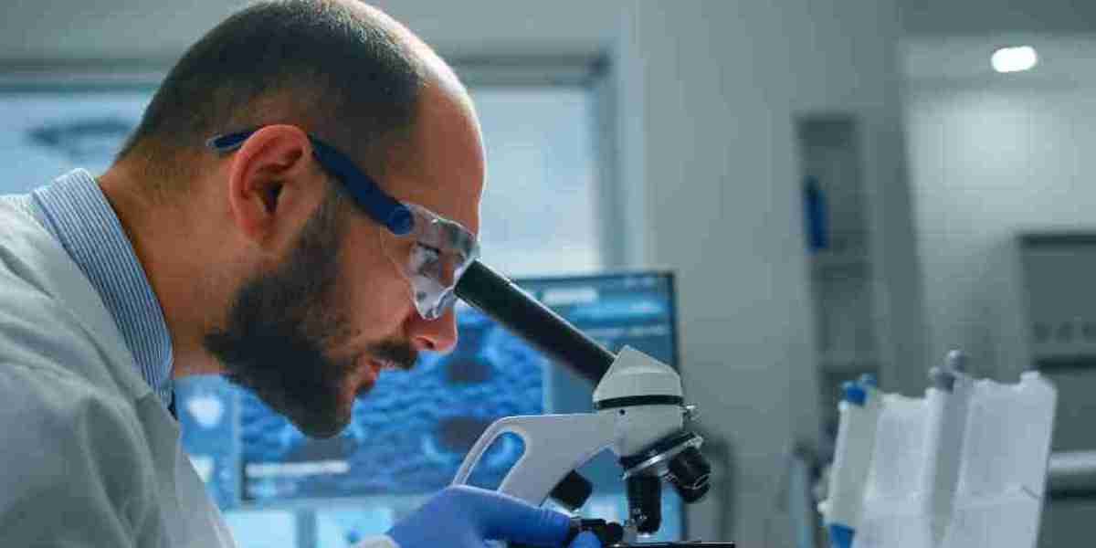 Why a Pathologist Email List Is Crucial for Streamlining Healthcare Staffing?