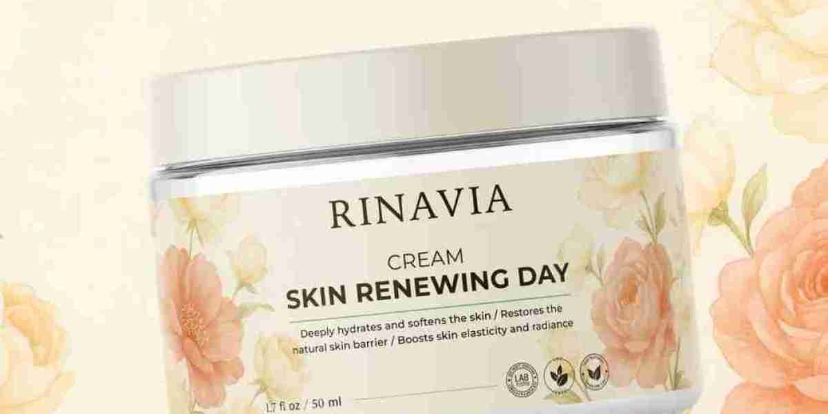 Can Rinavia Cream be used under makeup?