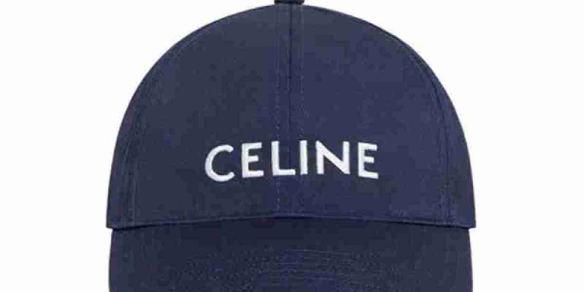 celine 台灣門市帽子與水桶包推薦：經典凱旋門logo棒球帽解析