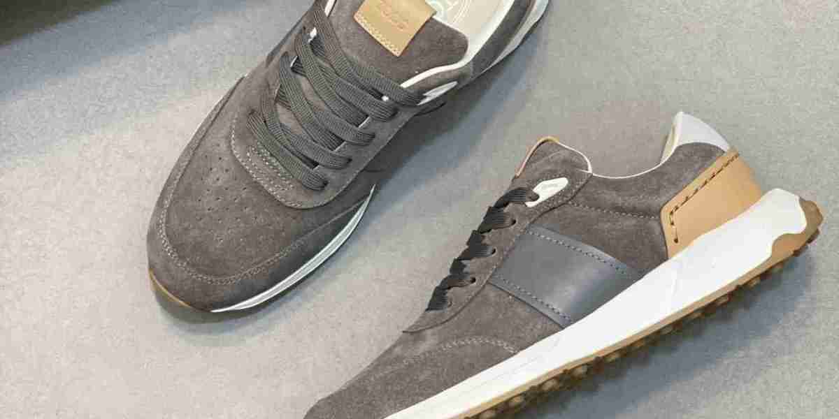 FENDI MATCH 芬迪情侣款休闲运动鞋 Kim Jones首款设计