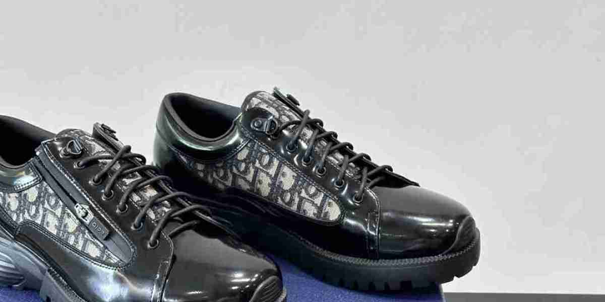  芬迪 芬迪DI秋冬修身款牛仔裤！