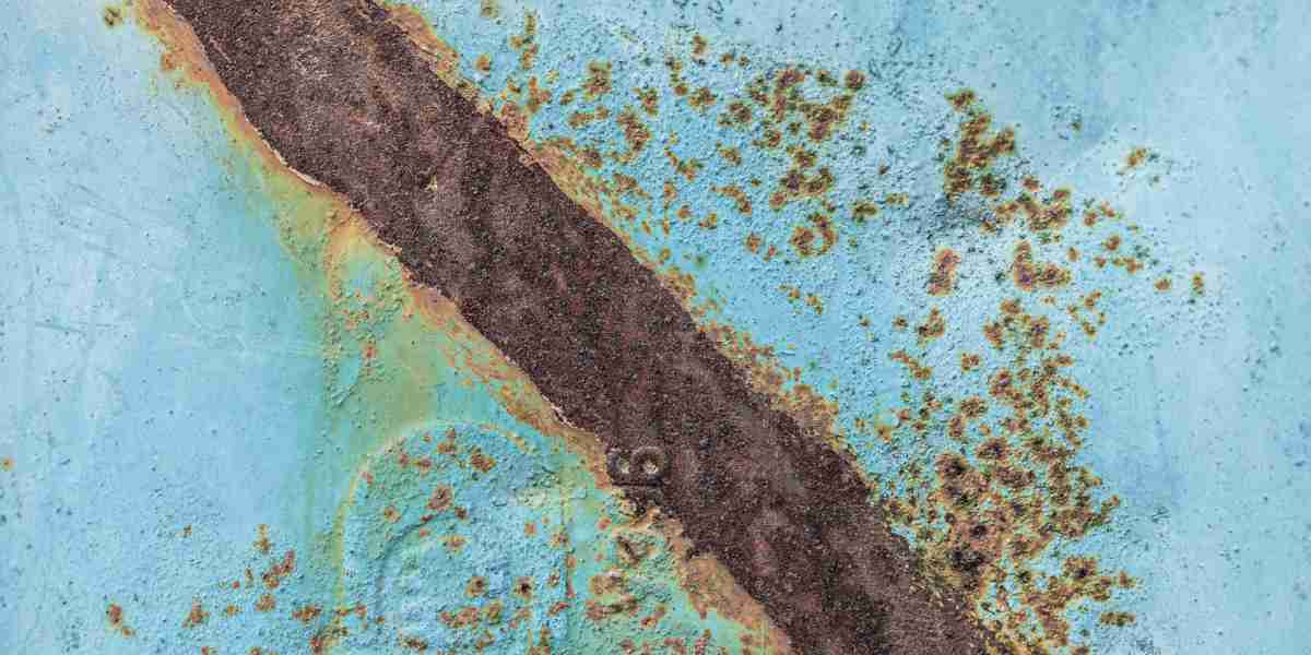 Patina Metal Finish in UAE: A Timeless Aesthetic for Modern Architectural & Interior Design