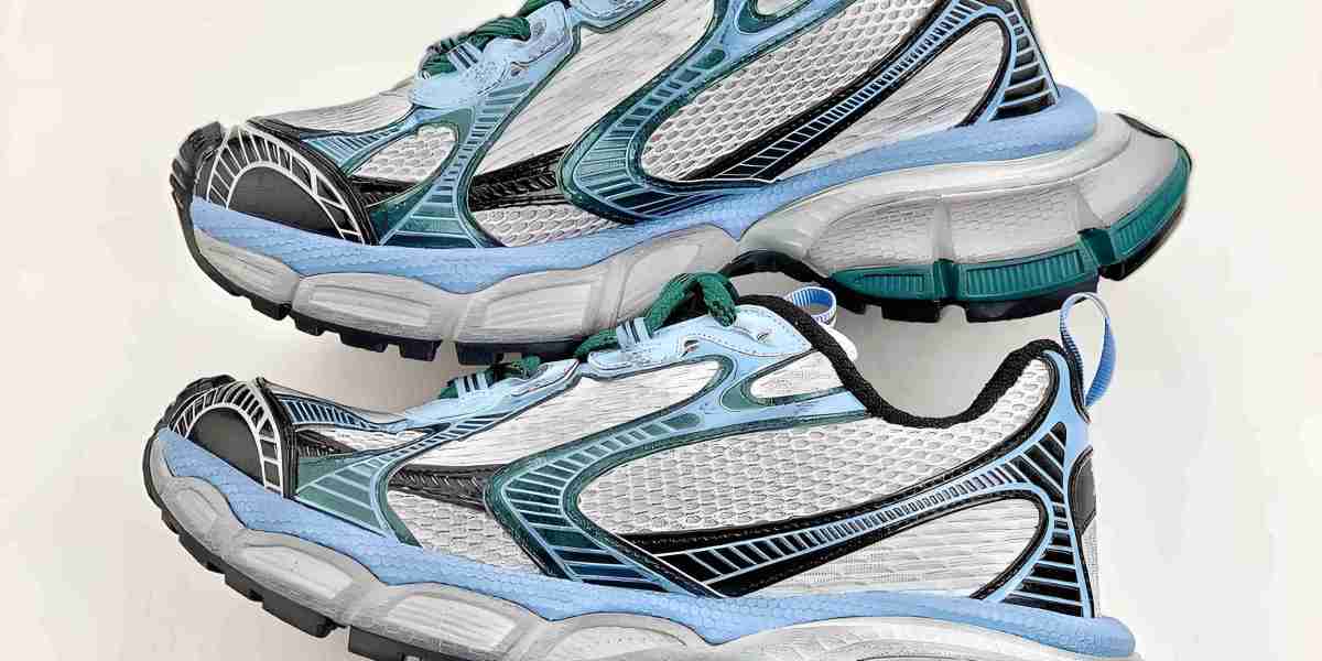 巴黎世家台灣熱度持續飆升！鞋子穿搭魅力與人氣 triple s 老爹鞋推薦