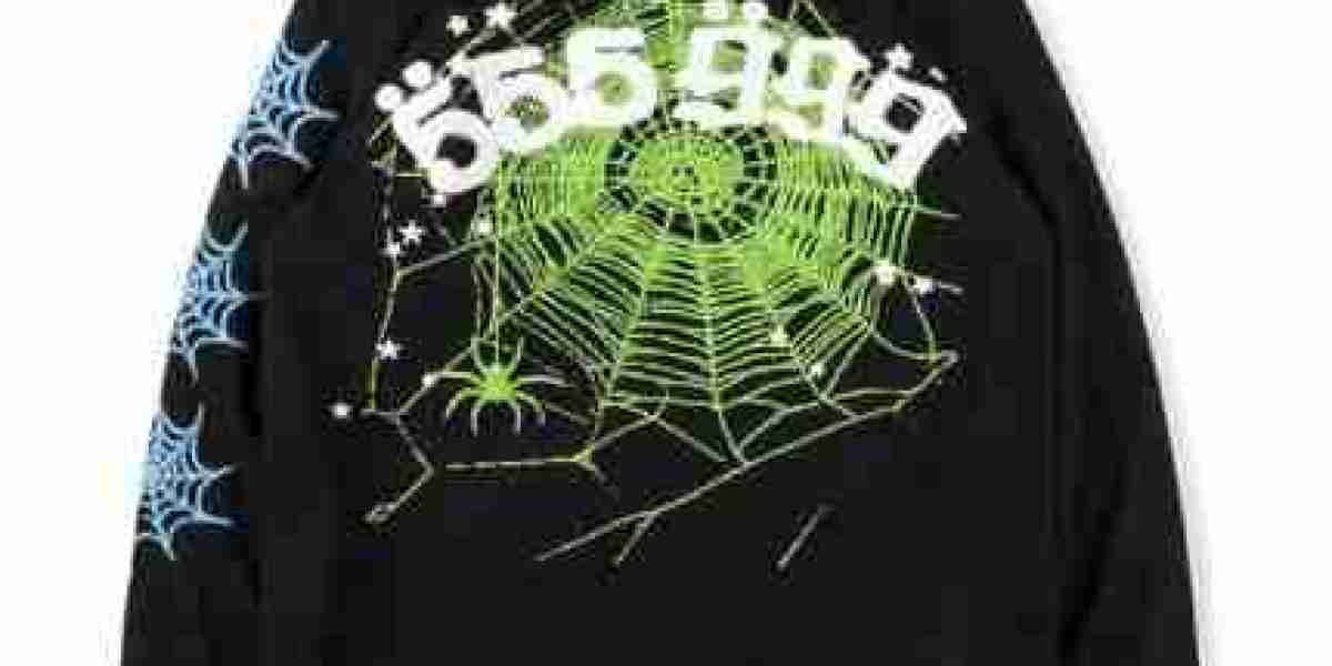 Sp5der Sweatshirts Are Everywhere: How One Streetwear Piece Took Over Global Fashion