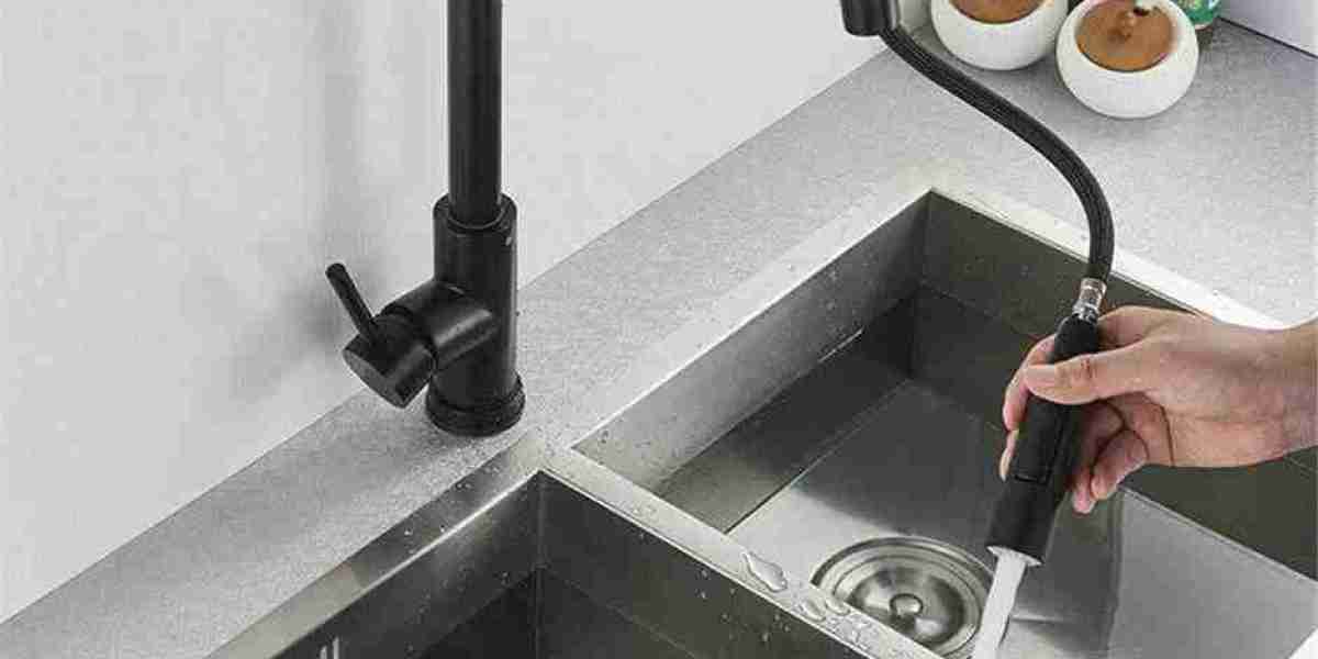Shine & Glide: How to Clean Your Pull-Out Kitchen Tap at Home