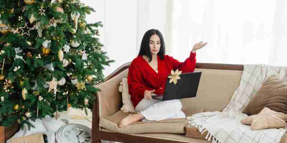Holiday Scams: Stay Vigilant Online