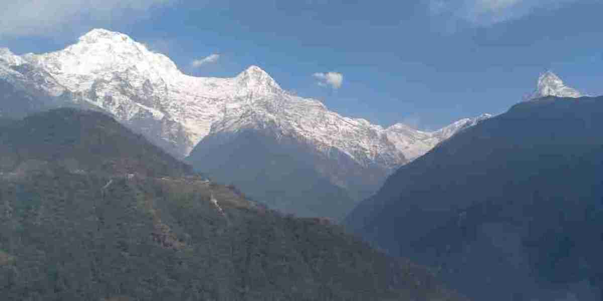 A Complete 15-Day Annapurna Circuit Trek Guide for 2025