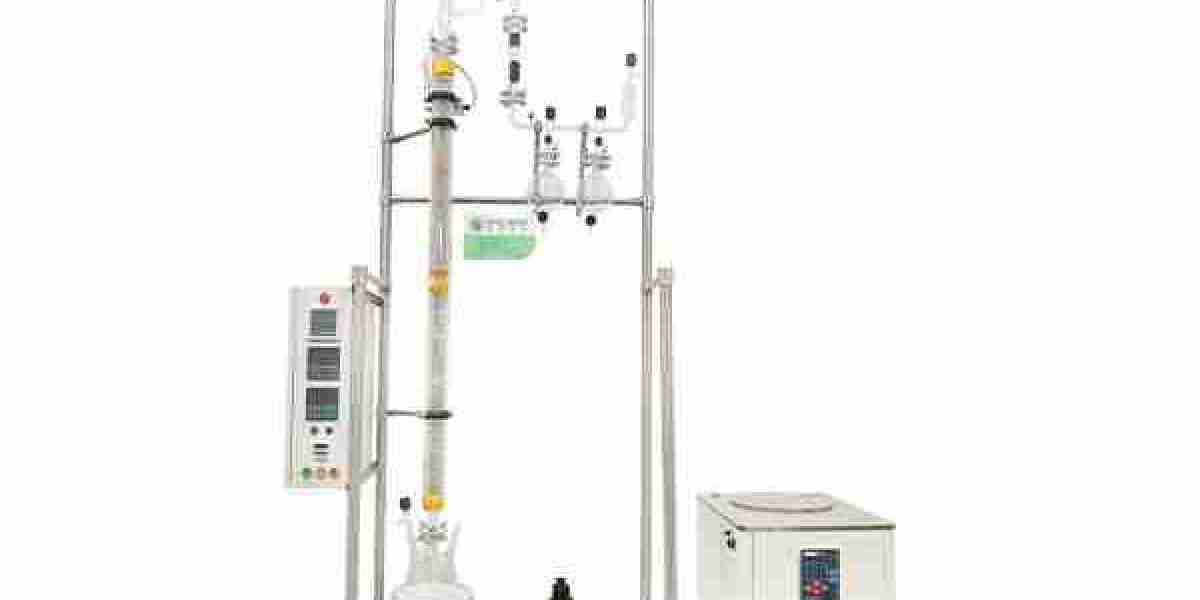Short Path Vacuum Distillation System for Fragrance Isolation
