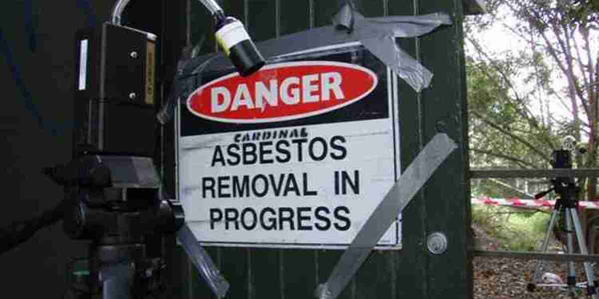 Why Asbestos Air Monitoring Is Critical During Construction Projects