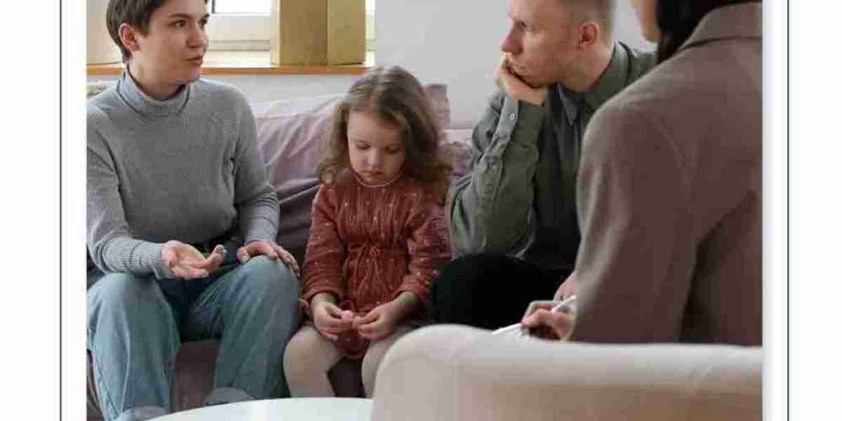 Stronger Bonds, Healthier Minds: The Role of Family Therapy in Treatment