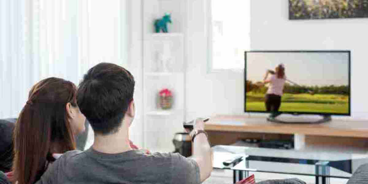 Digital Retreat: Dorm Life and Insulated Comfort Zones