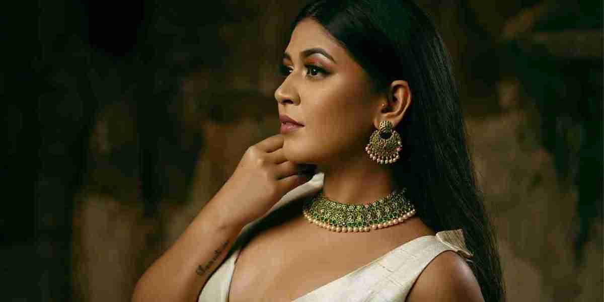 Navigating the Vibrant Social Tapestry of Jaipur: A Modern Traveler’s Guide