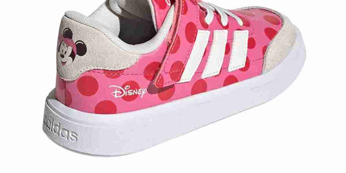 รองเท้าลำลองเด็ก ADIDAS Star Wars สไตล์เท่ ใส่สบาย