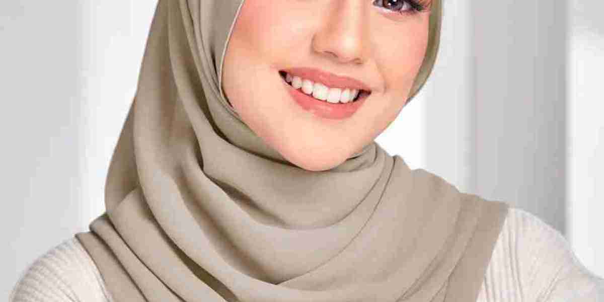 Scarf Women: A Timeless Fashion Essential For Every Wardrobe