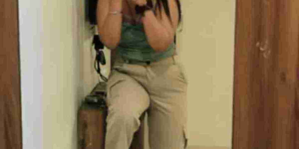 Dubai Escort	+971585792090