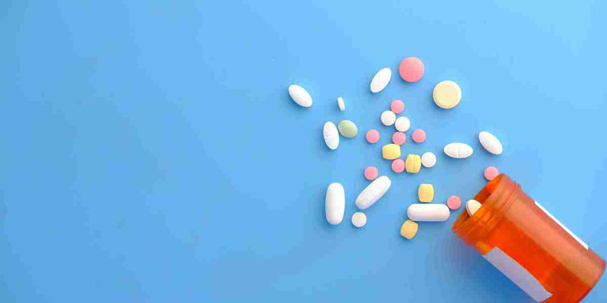 Tramadol in Seniors: Why Age Changes Everything About This "Safer" Painkiller's Hidden Dangers