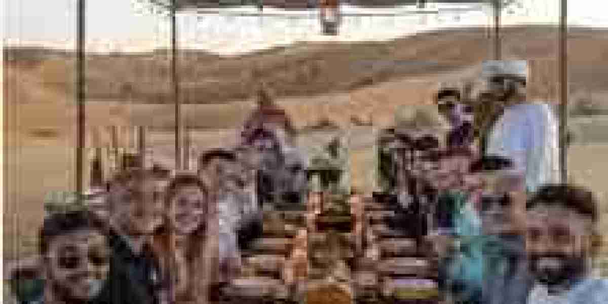 How Iftar Distribution in Dubai Mosques Supports Needy Communities during Ramadan?