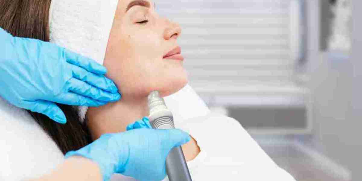 HydraFacial for Hyperpigmentation: Brighten Your Skin Naturally