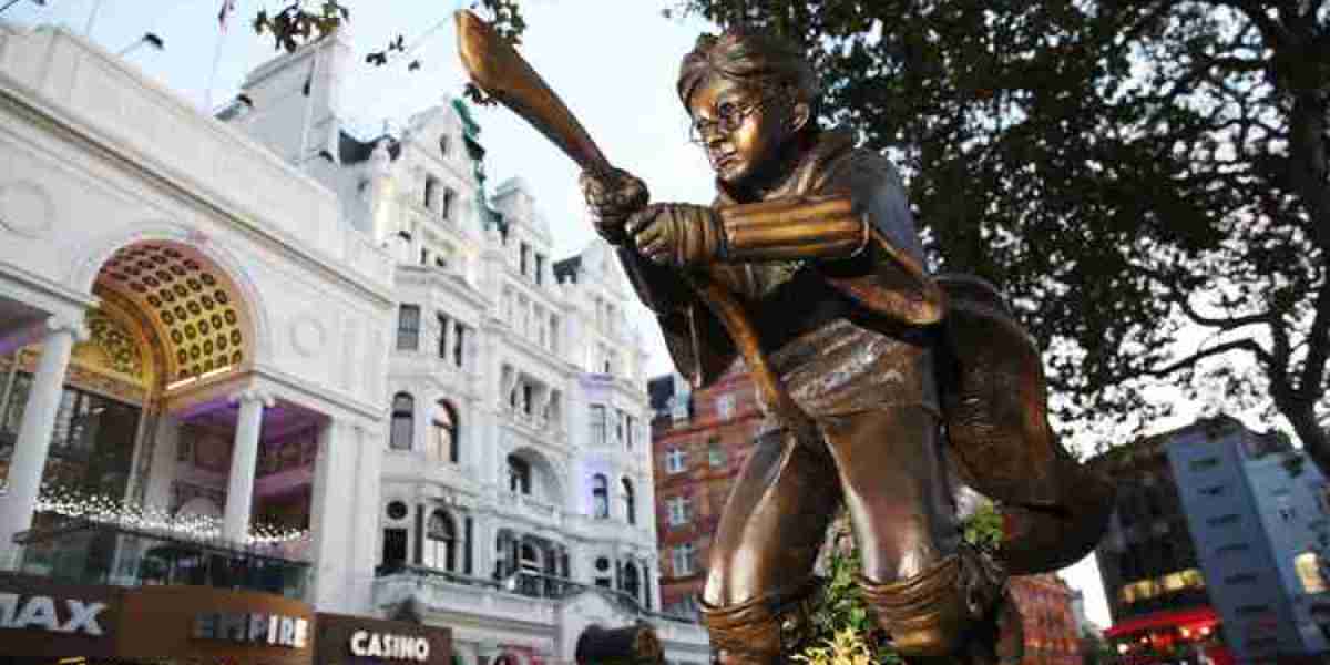 Harry Potter Statue Unveiled in London