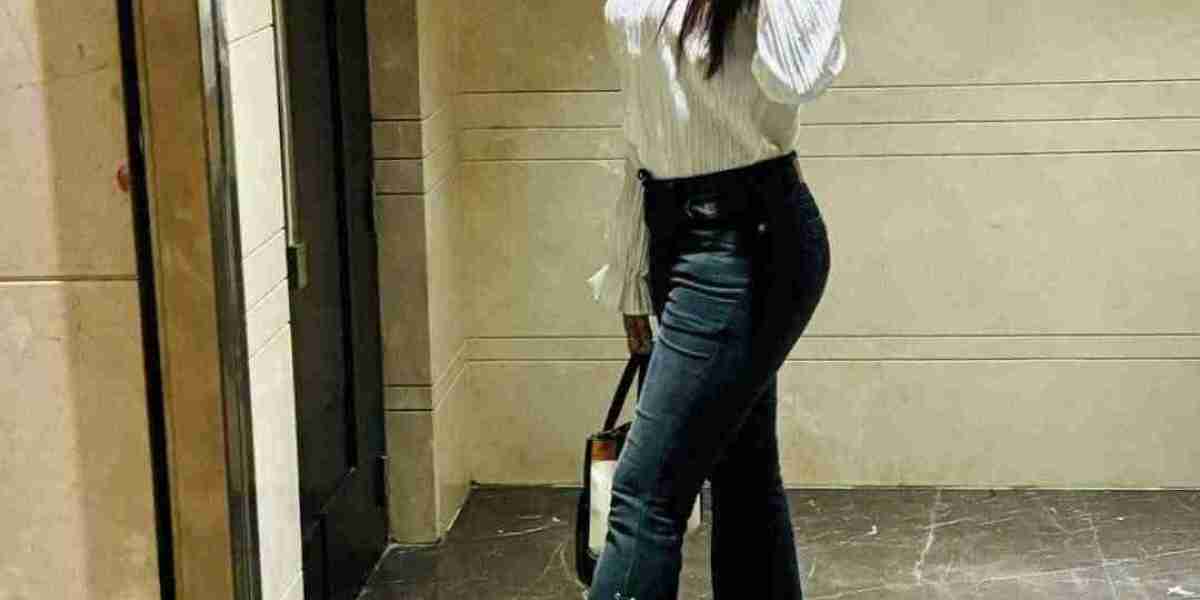 Escort In Dubai	+971585792090