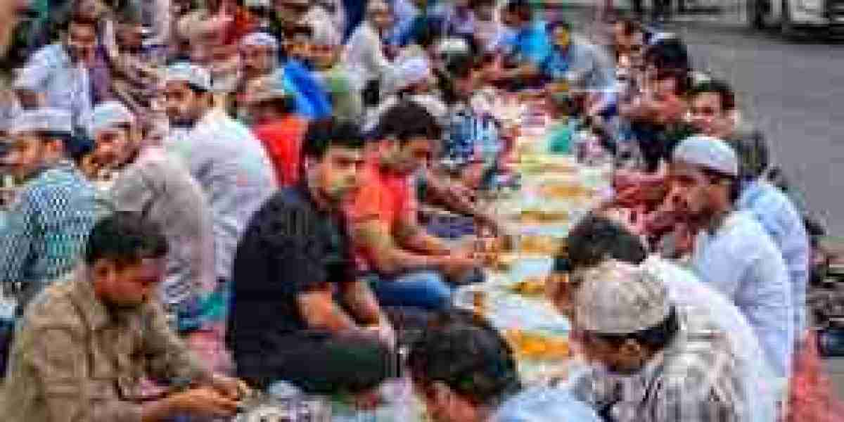 A Practical Guide to Organizing Iftar Distribution in Labor Camp Areas Dubai