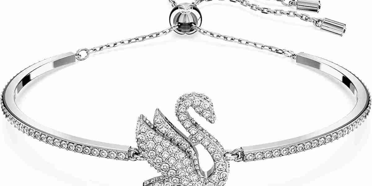 Swarovski 真皮錶帶日常防潮與防異味的養護技巧