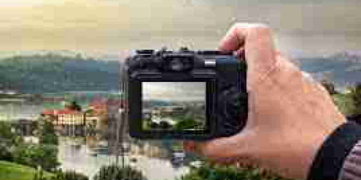 Digital Camera Market Growth Outlook: Industry Structure, Key Demand Drivers, and Global Forecast to 2032