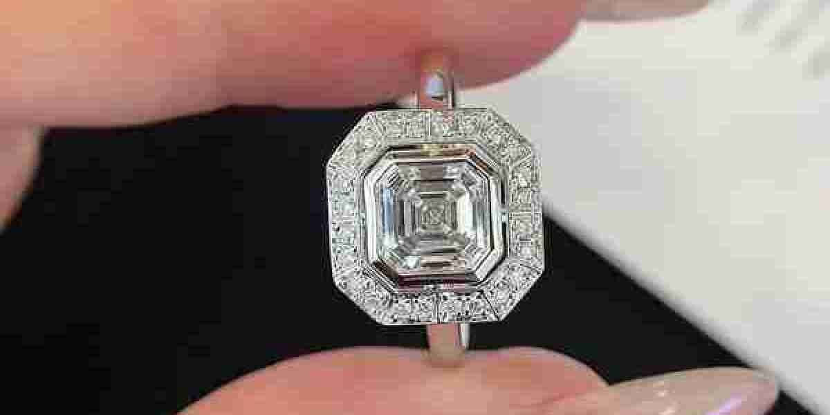 Start Exploring Vintage Asscher Cut Engagement Rings by Antiquecut