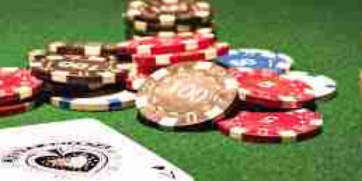 Site poker en ligne : Immersion complète dans un univers stratégique et compétitif