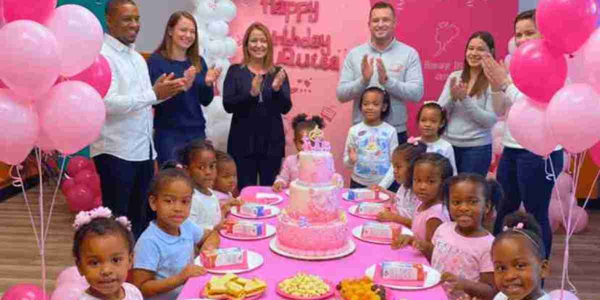 The main point is that indoor Playground, a safe and fun space for kids to play and grow up