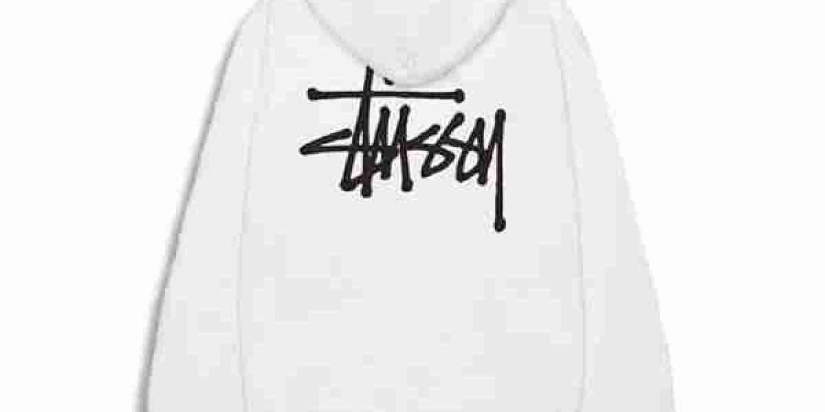 Stussy vêtements minimalistes pour style moderne