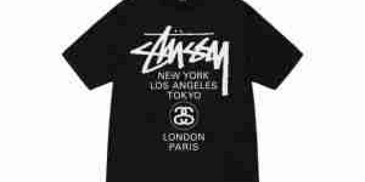 Stussy T Shirt: A Core Piece of Streetwear Fashion