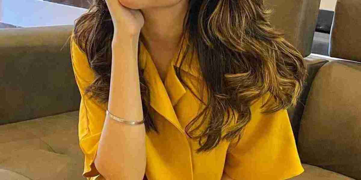 High-end call girls and opulent companionship in the Pink City