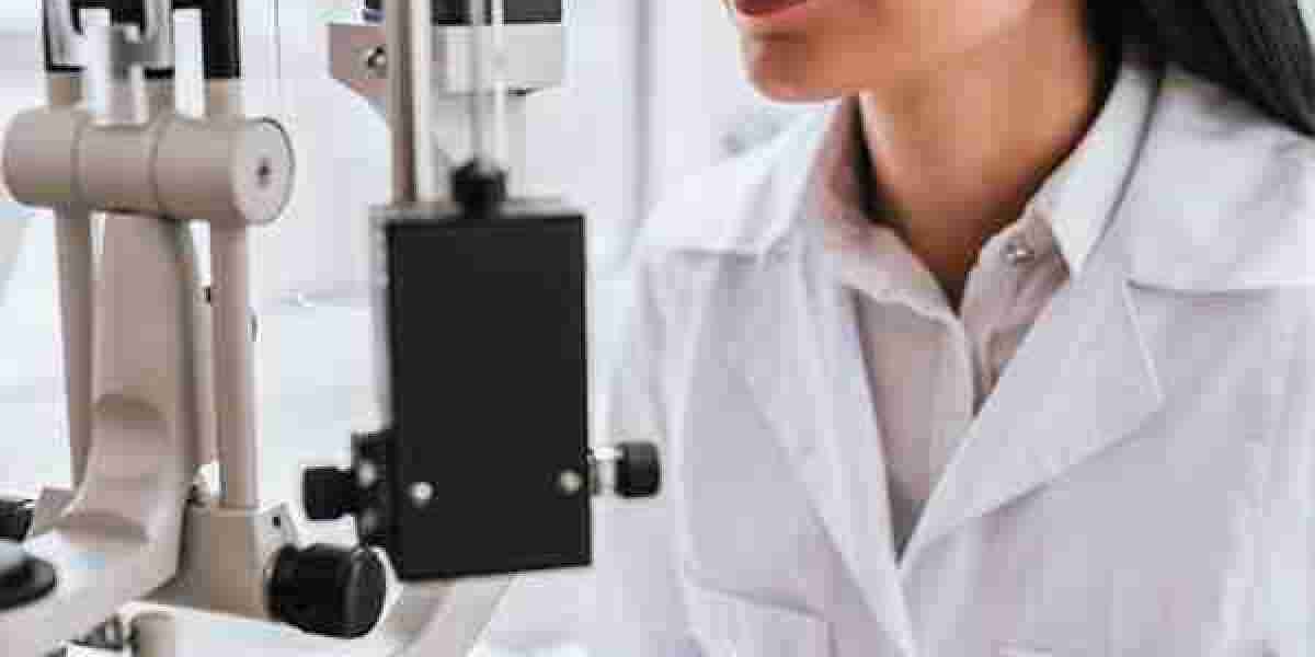 Optometrist Ensures Healthy Vision And Care