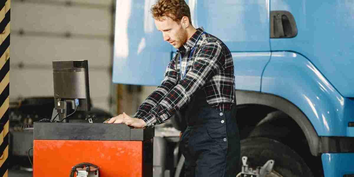 Top Battery Lock Kit for Trucks for Heavy Duty Protection
