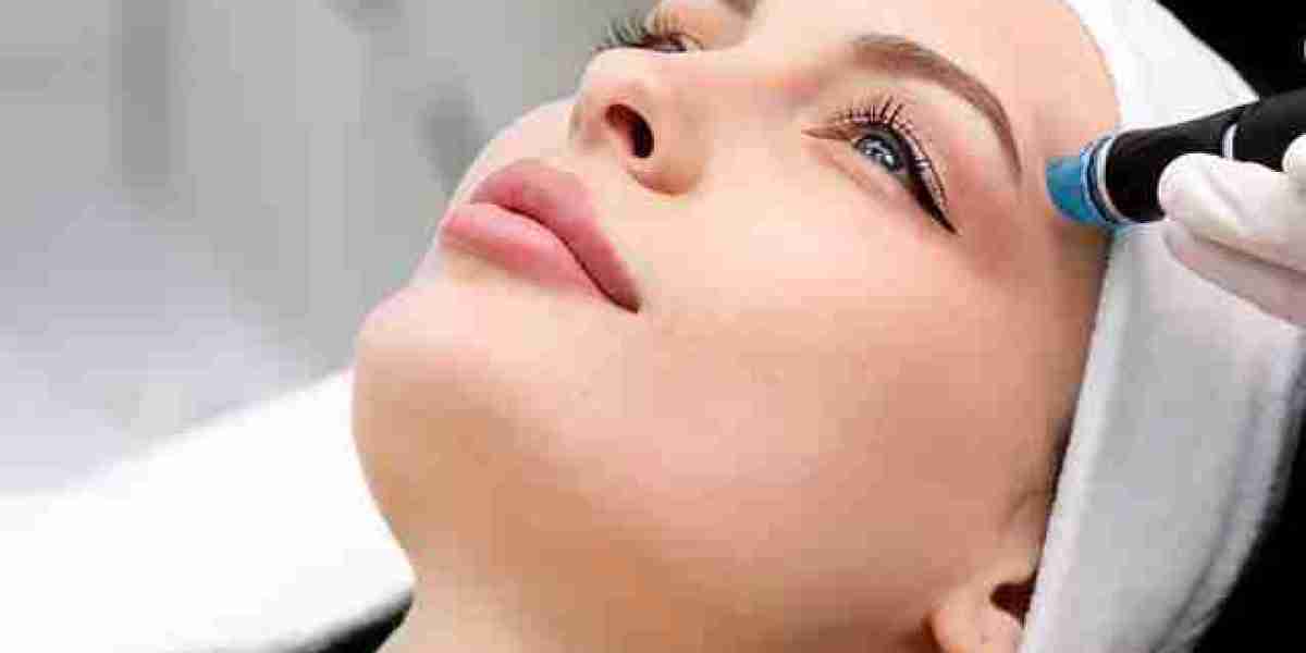 Non-Invasive HydraFacial in Riyadh for Natural Glow