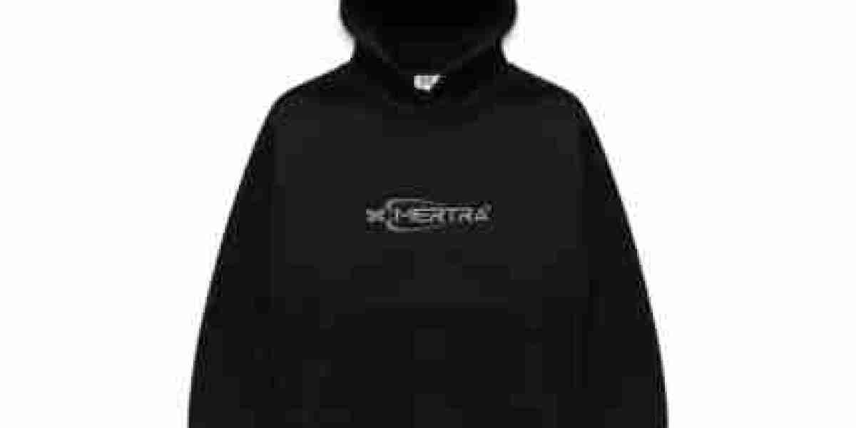 Mertra Clothing: Timeless Simplicity for Everyday Wear