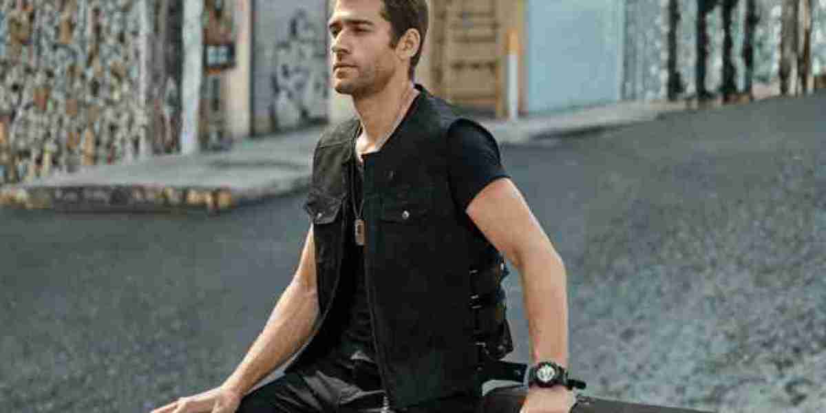 Motorcycle Leather Vest Construction: Panels, Stitching, Lining, and Fit