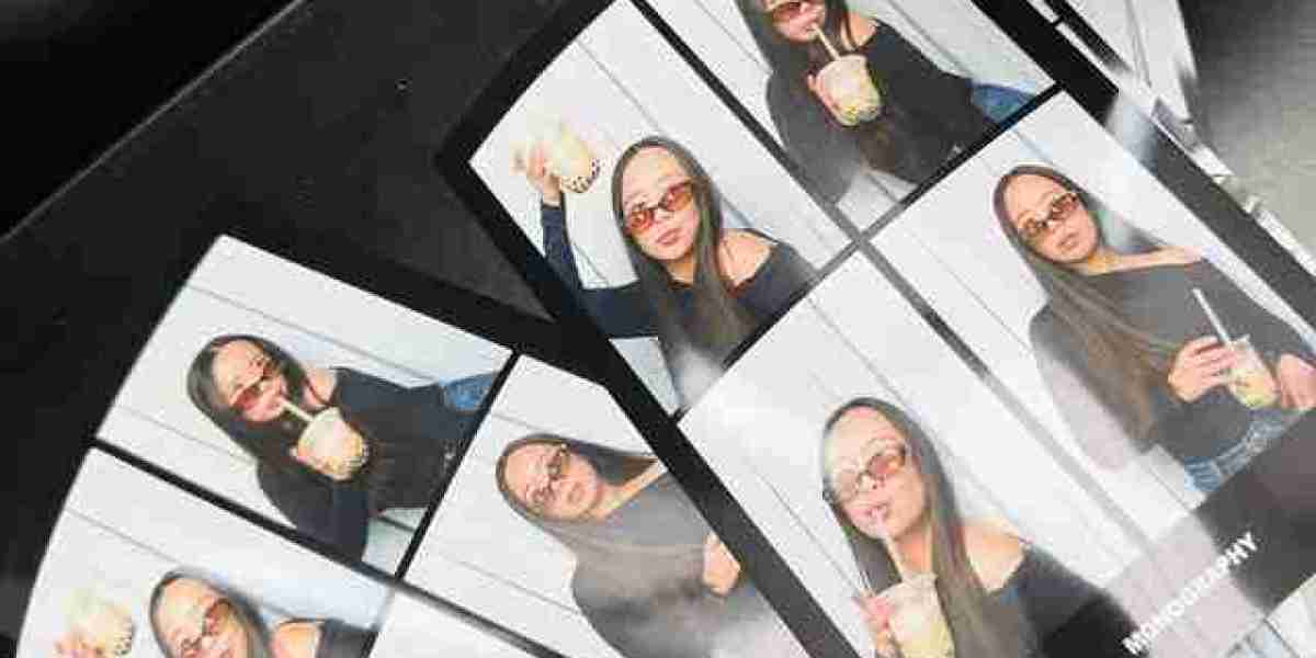 Monobooth: A Simple and Fun Free Online Photobooth Experience